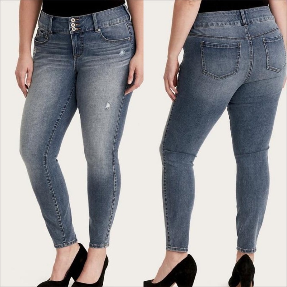 Torrid ultimate stretch high waist distressed medium wash Jeggings jeans